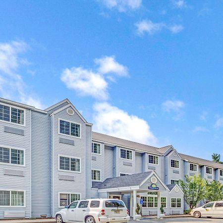 Days Inn By Wyndham Sturbridge Eksteriør billede