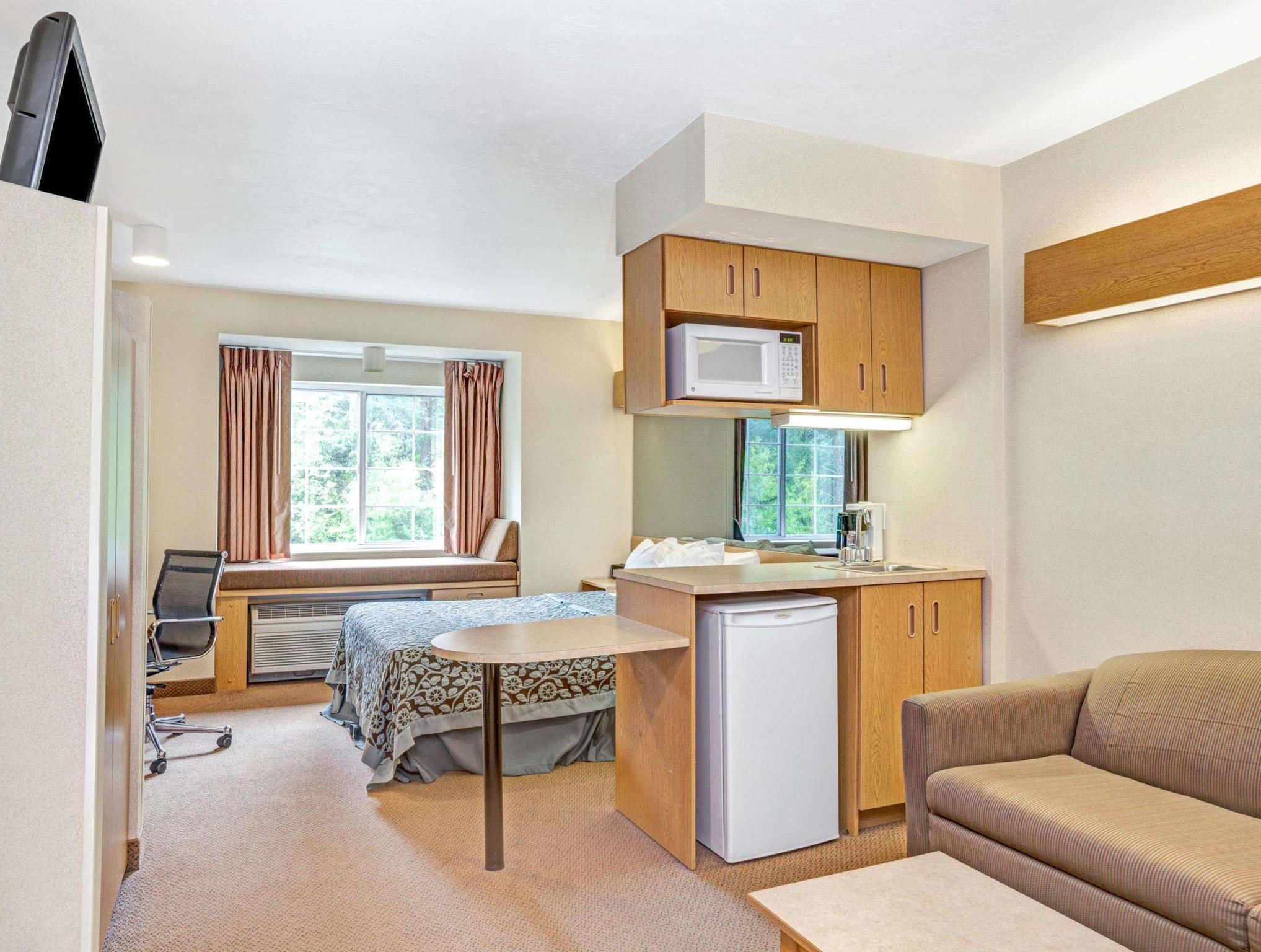 Days Inn By Wyndham Sturbridge Eksteriør billede