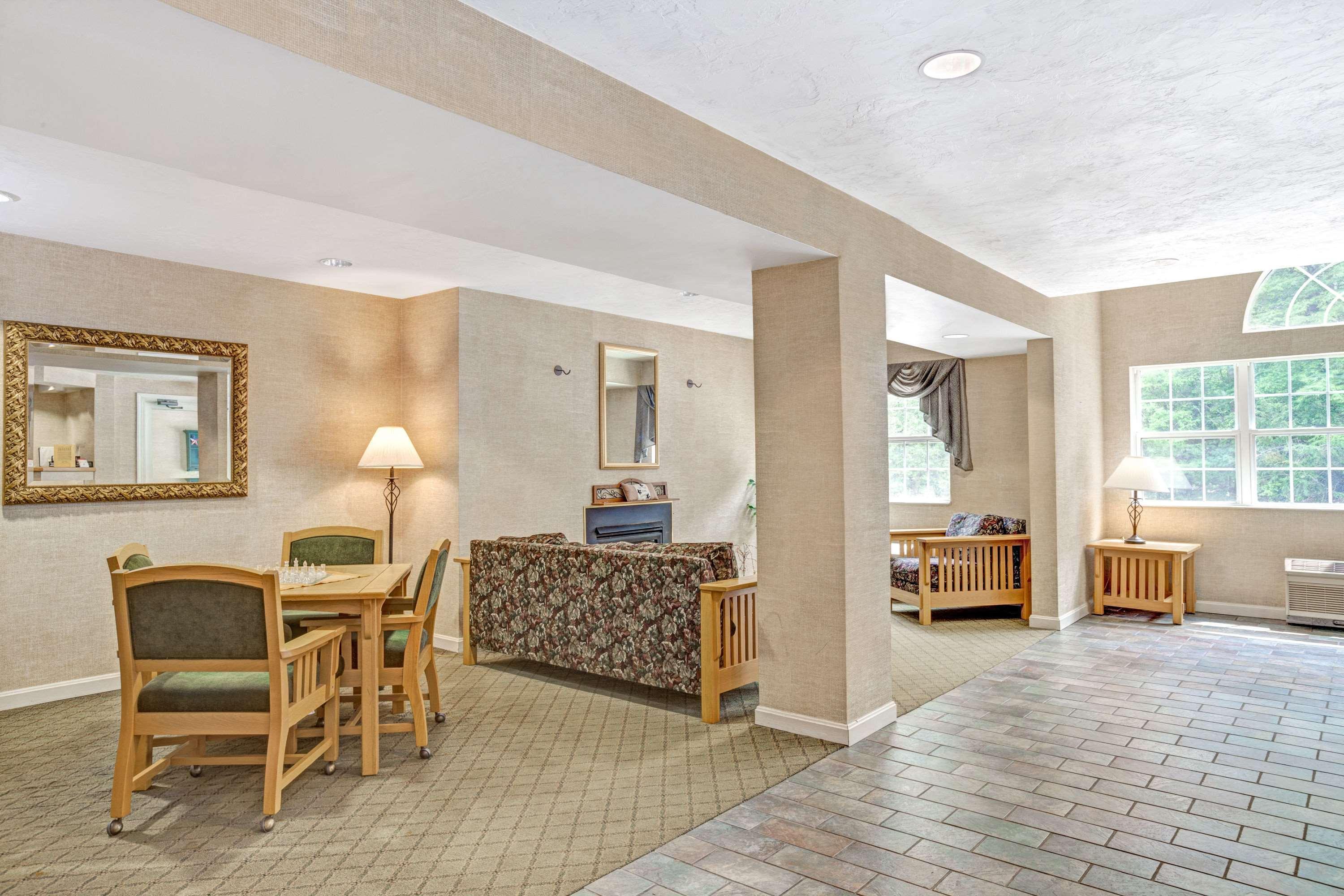 Days Inn By Wyndham Sturbridge Eksteriør billede